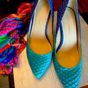 Rare Blue Color Block Loeffler Randal Kitten heel pumps. 8 1/2